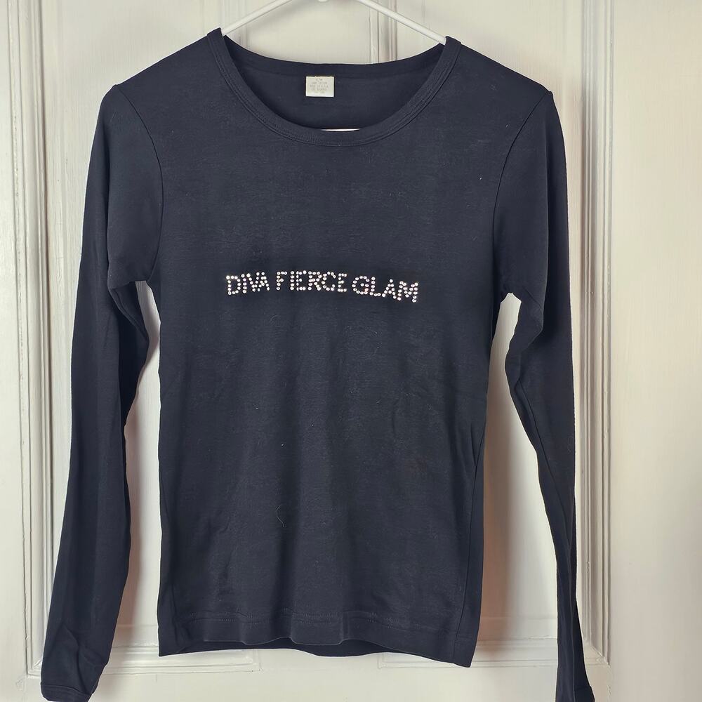 Top Redken glitzy Diva Fierce Glam long sleeve tee Small NWOT